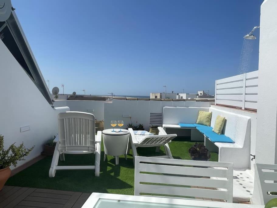 Вілла Casa Lola Conil, Azotea Al Mar Y Parking Solo Familias O Parejas Коніль-де-ла-Фронтера Екстер'єр фото