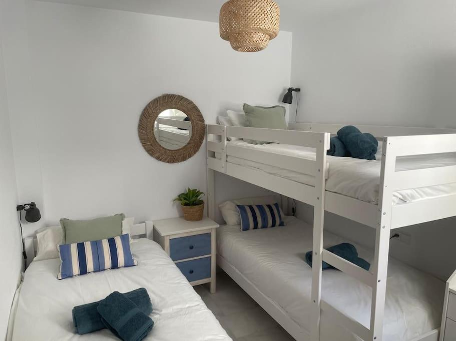 Вілла Casa Lola Conil, Azotea Al Mar Y Parking Solo Familias O Parejas Коніль-де-ла-Фронтера Екстер'єр фото